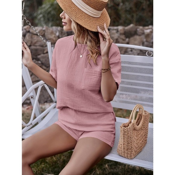 bohogypsydreamer.com Tops - 2 piece set: textured Pocket Patched Split Hem Top Shorts pink